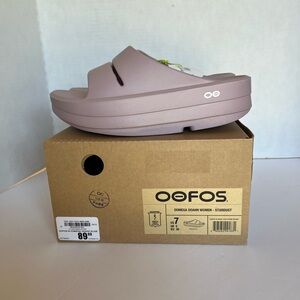 OOFOS OOmGaa Ooahh Women’s Platform Slide — Stardust